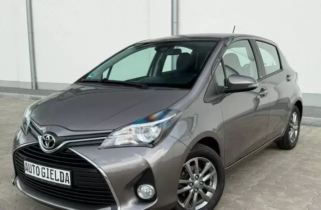 TOYOTA Yaris 