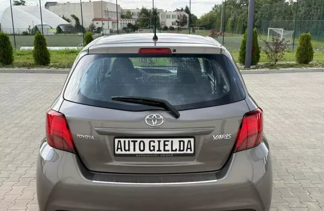 TOYOTA Yaris 