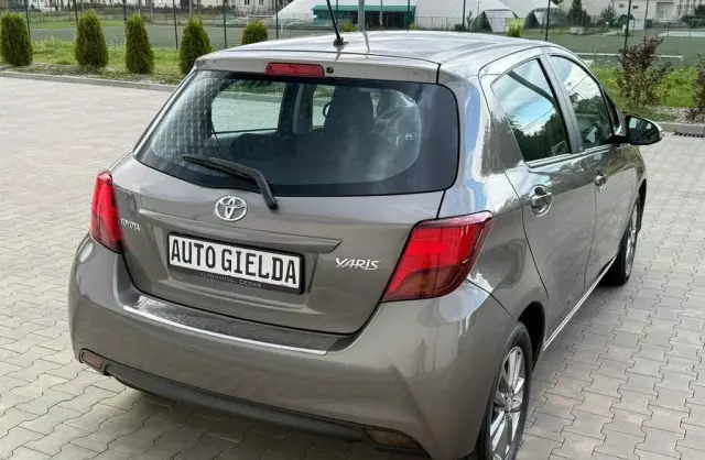 TOYOTA Yaris 