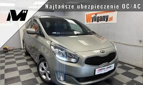 KIA Carens 