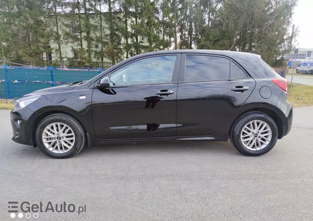 KIA Rio 1.0 T-GDI 100 Dream-Team Edition
