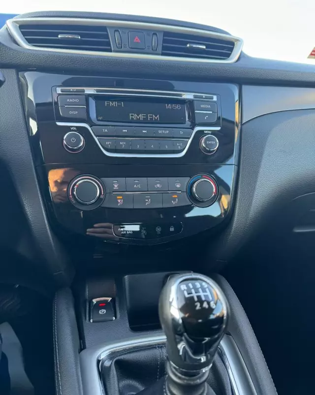 NISSAN Qashqai 1.6 Visia