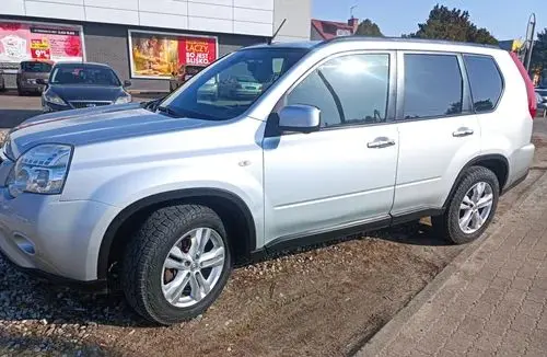 NISSAN X-Trail 
