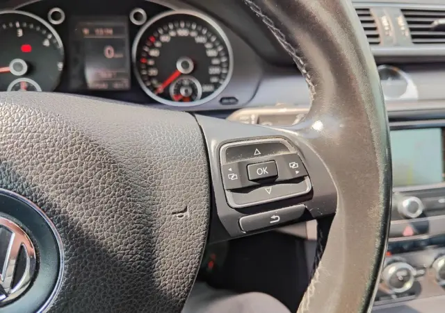 VOLKSWAGEN Passat 2.0 TDI Comfortline