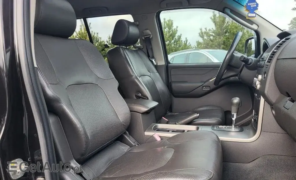 NISSAN Pathfinder 
