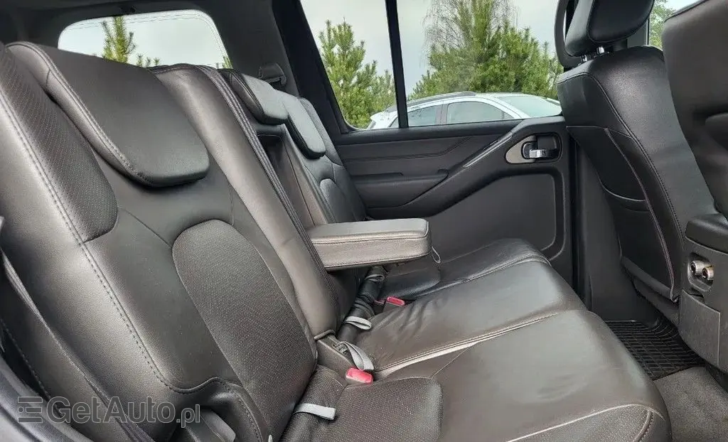 NISSAN Pathfinder 