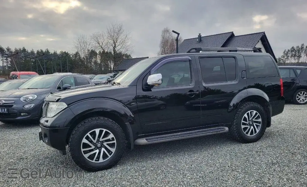 NISSAN Pathfinder 