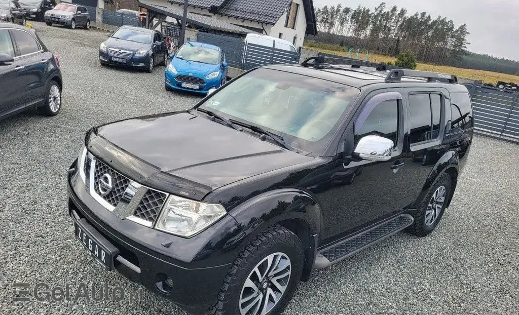 NISSAN Pathfinder 