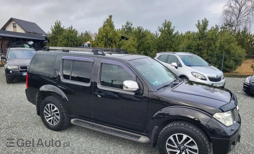 NISSAN Pathfinder 
