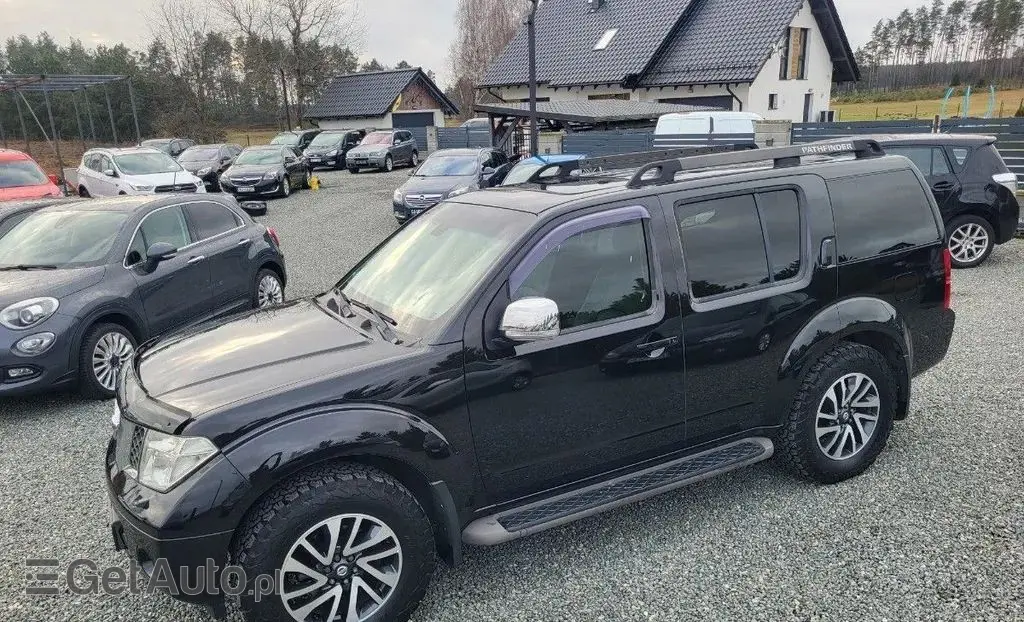 NISSAN Pathfinder 