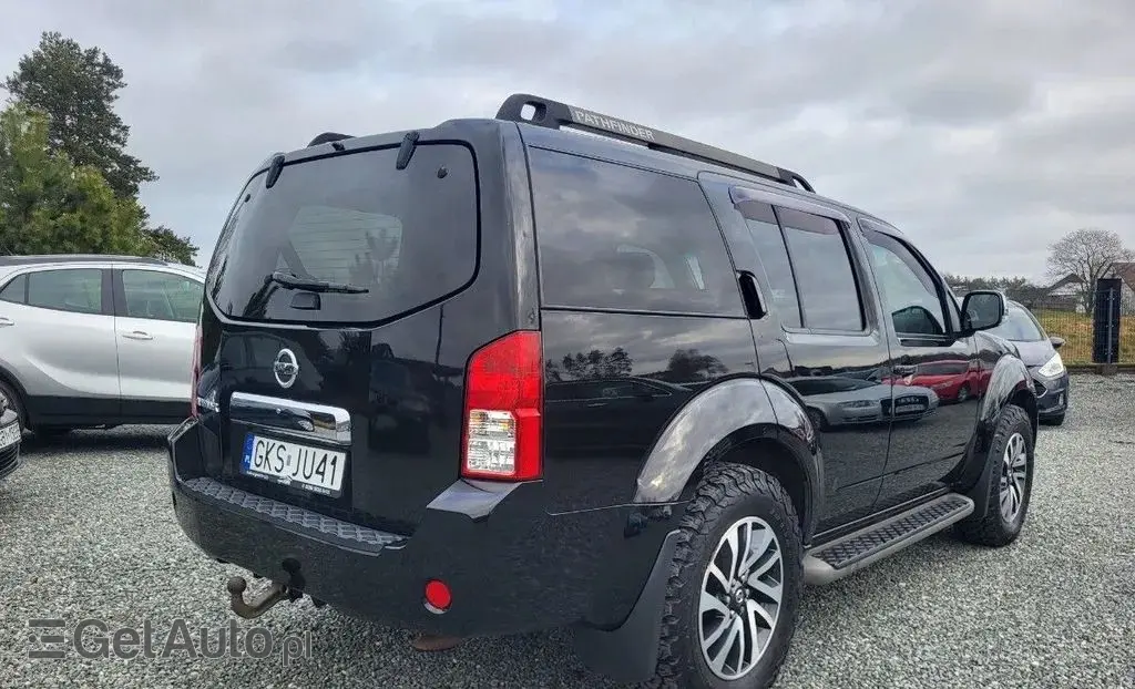 NISSAN Pathfinder 