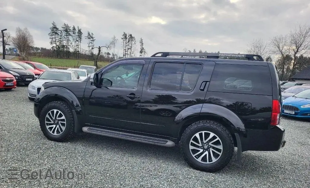 NISSAN Pathfinder 