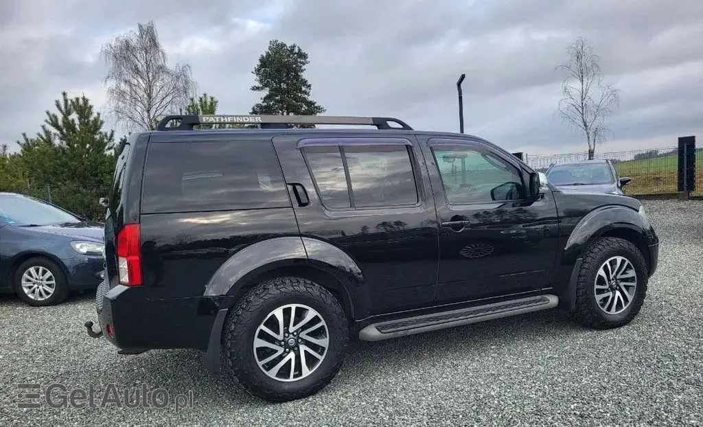 NISSAN Pathfinder 