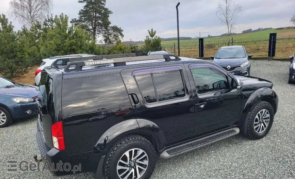 NISSAN Pathfinder 