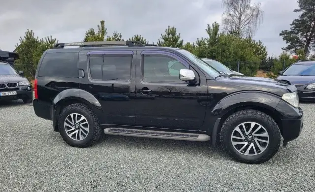 NISSAN Pathfinder 