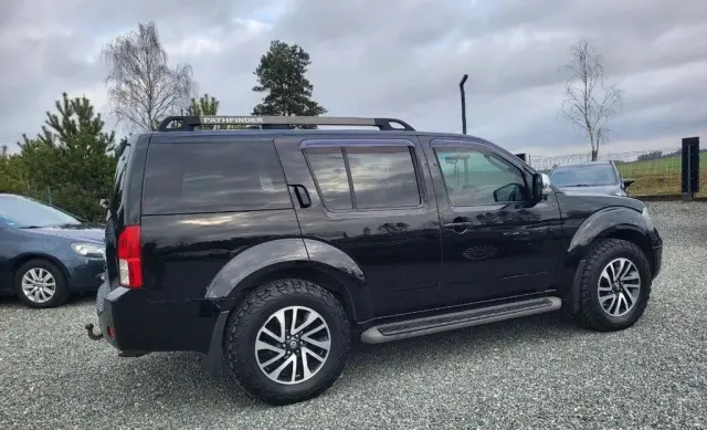 NISSAN Pathfinder 