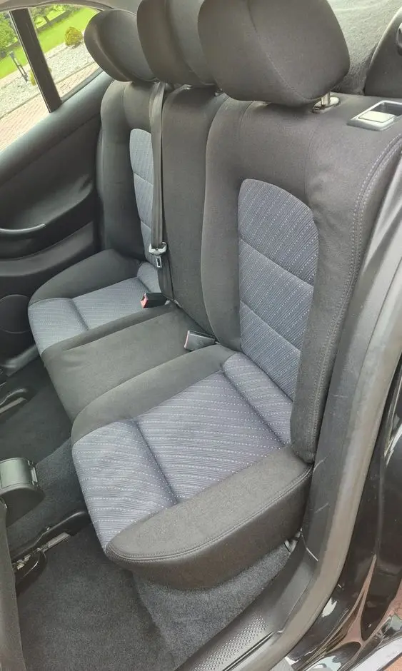 SEAT Leon 1.6 16V Signo