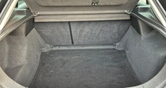 SEAT Leon 1.6 16V Signo