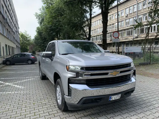 CHEVROLET SILVERADO 1500 LT 4X4 