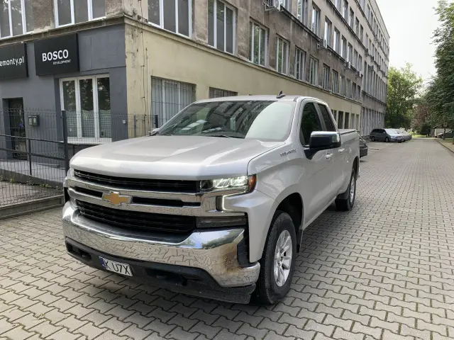 CHEVROLET SILVERADO 1500 LT 4X4 