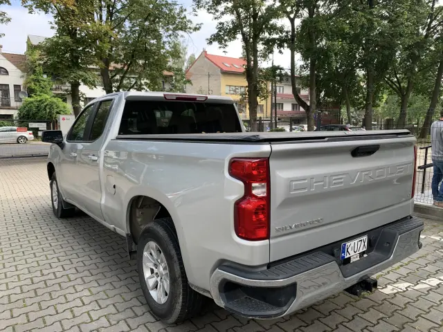 CHEVROLET SILVERADO 1500 LT 4X4 