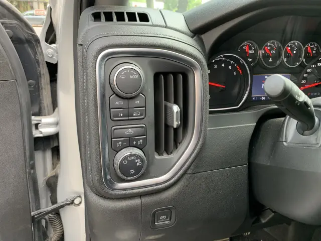 CHEVROLET SILVERADO 1500 LT 4X4 