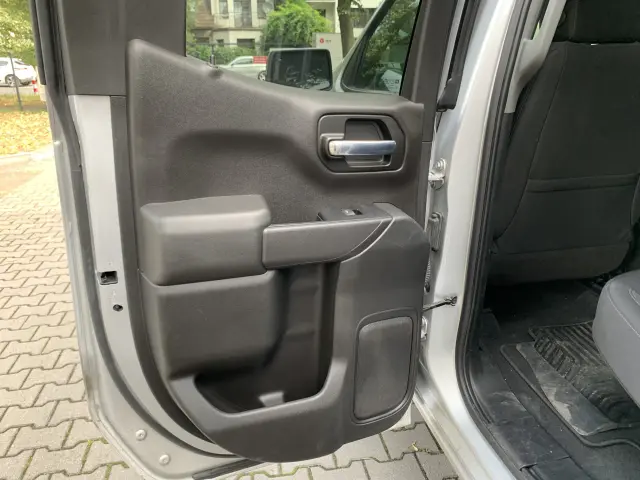 CHEVROLET SILVERADO 1500 LT 4X4 