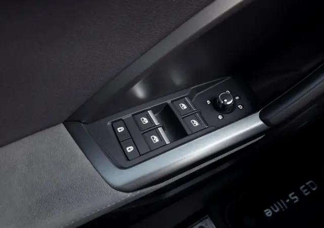 AUDI Q3 40 TFSI Quattro S tronic S line