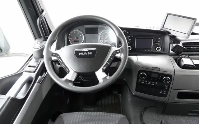 MAN MAN TGS 35.480 / 8x4 / HDS HIAB 288 EP-5 wysów : 12.7 M / SKRZYNIOWY - 7,4 M / UDŹWIG : 9400 KG / EURO 6 / STEROWANIE RADIOWE 