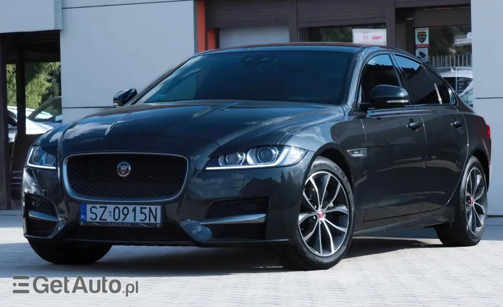 JAGUAR XF 20d R-Sport
