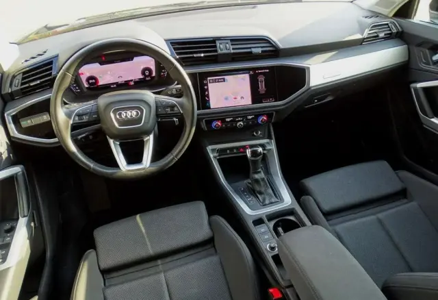 AUDI Q3 2.0 TDI Sport S tronic