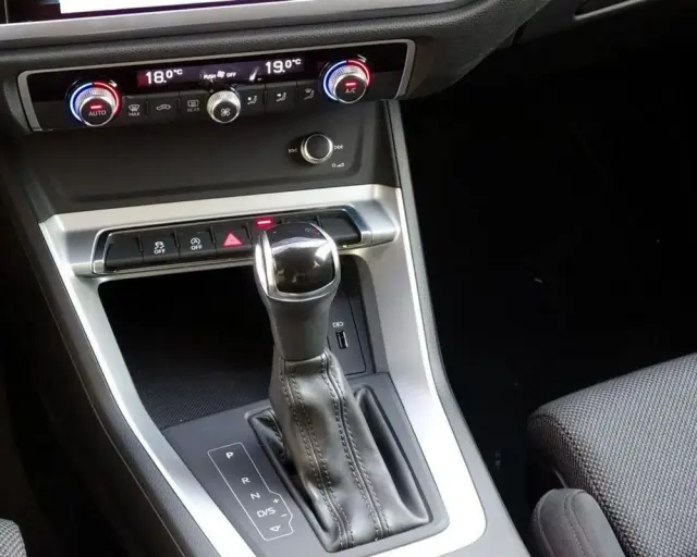 AUDI Q3 2.0 TDI Sport S tronic