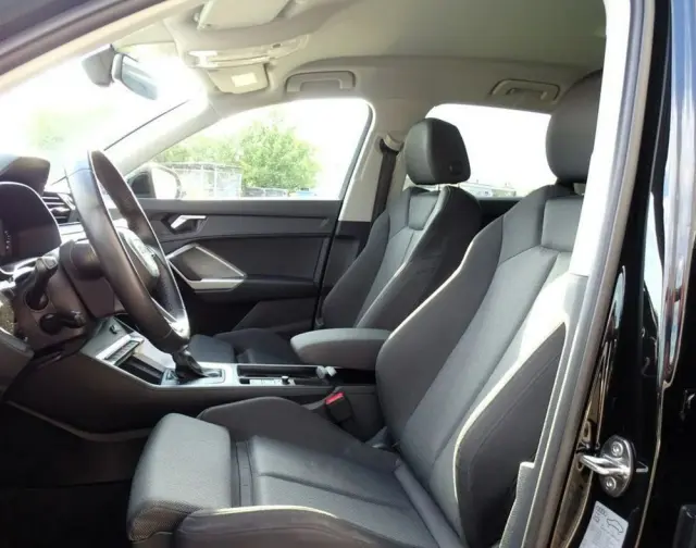 AUDI Q3 2.0 TDI Sport S tronic