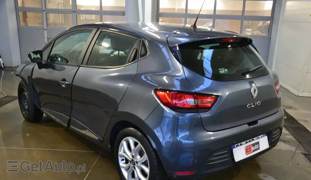 RENAULT Clio 