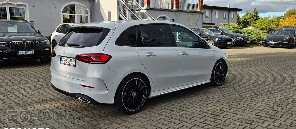 MERCEDES-BENZ Klasa B 200 d AMG Line 8G-DCT