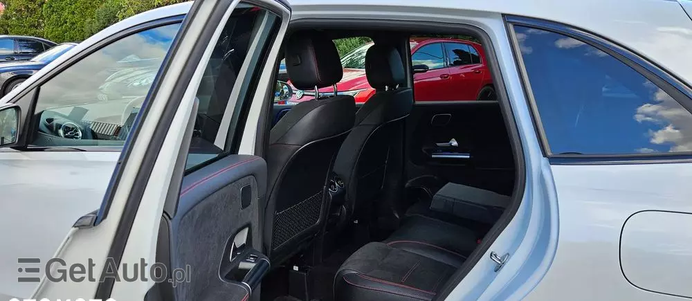 MERCEDES-BENZ Klasa B 200 d AMG Line 8G-DCT