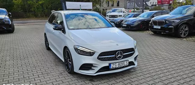 MERCEDES-BENZ Klasa B 200 d AMG Line 8G-DCT
