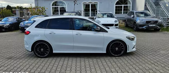 MERCEDES-BENZ Klasa B 200 d AMG Line 8G-DCT