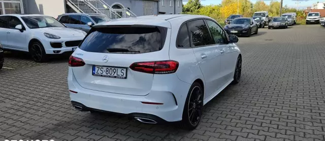 MERCEDES-BENZ Klasa B 200 d AMG Line 8G-DCT