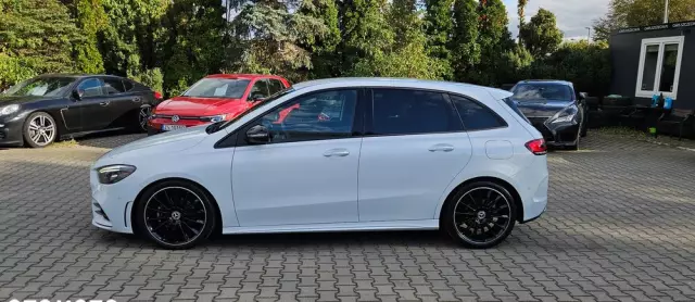 MERCEDES-BENZ Klasa B 200 d AMG Line 8G-DCT