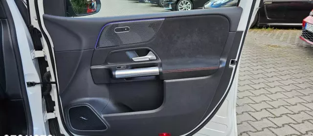 MERCEDES-BENZ Klasa B 200 d AMG Line 8G-DCT