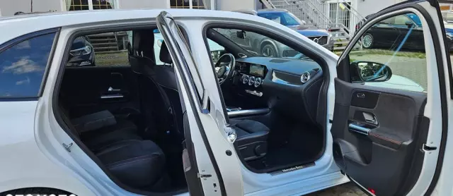 MERCEDES-BENZ Klasa B 200 d AMG Line 8G-DCT