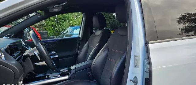 MERCEDES-BENZ Klasa B 200 d AMG Line 8G-DCT