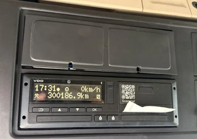 SCANIA R410 oś skrętna cała na poduszce 300tys km ASO scania idealny stan scania KrazTrans 