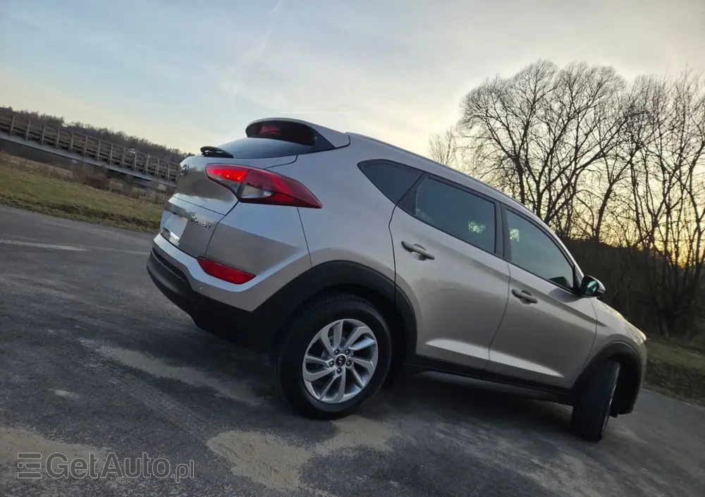 HYUNDAI Tucson 