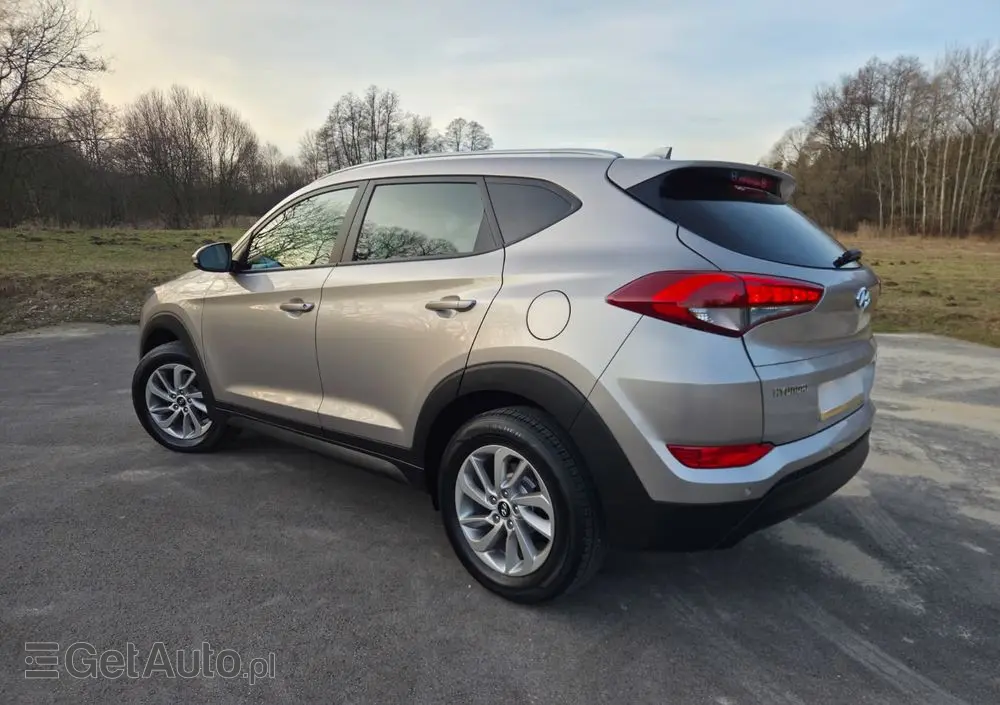 HYUNDAI Tucson 