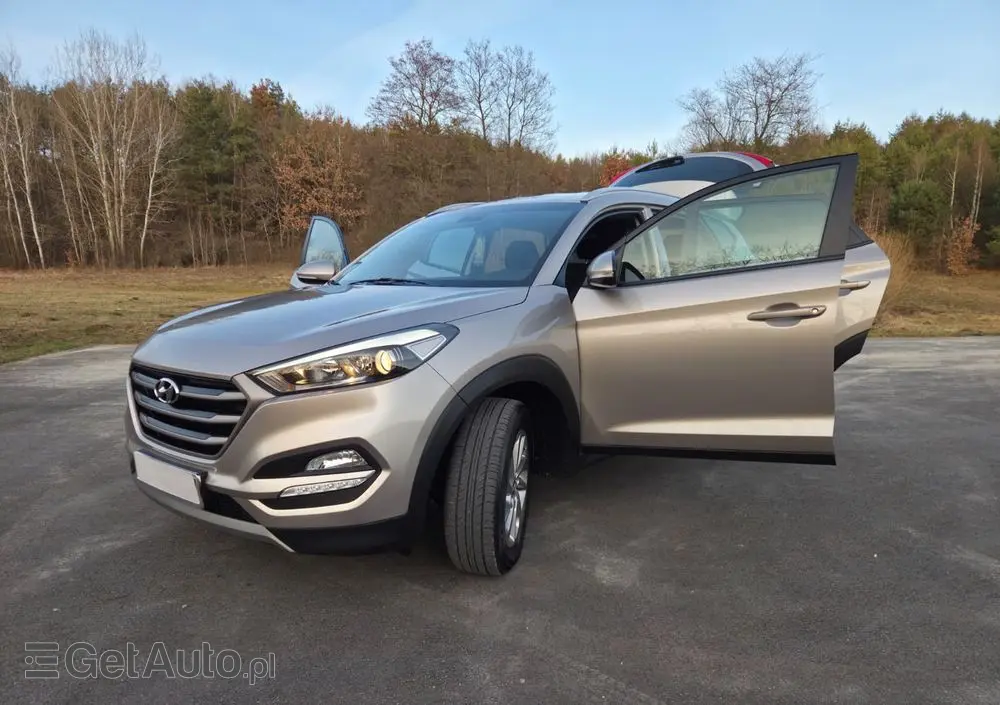 HYUNDAI Tucson 