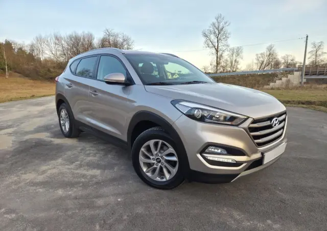 HYUNDAI Tucson 