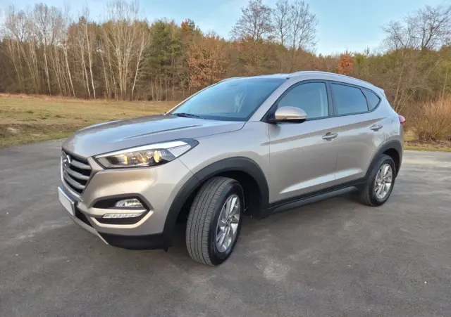 HYUNDAI Tucson 