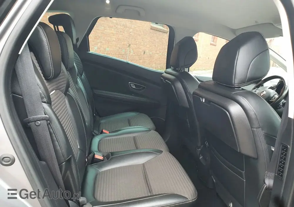 RENAULT Scenic TCe 140 GPF EDC INTENS